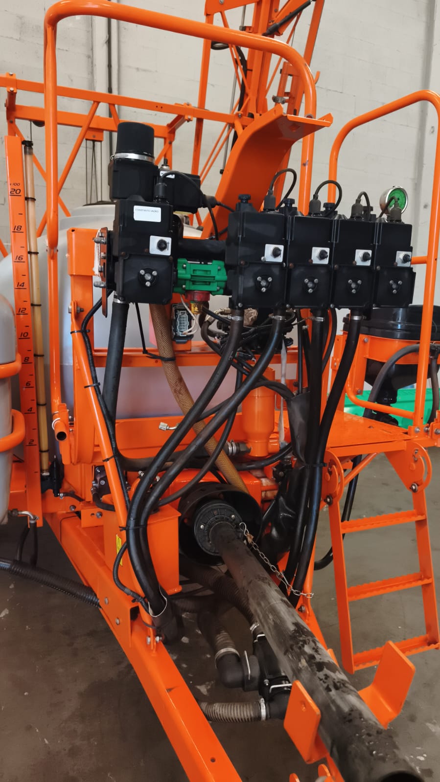 Pulverizador Jacto AD18